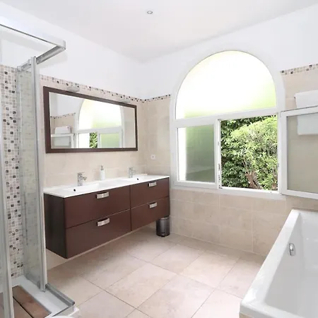 Lauriers Splendide Provencale Charming With Jacuzzi At 200m From Beaches Of Juan Βίλα *